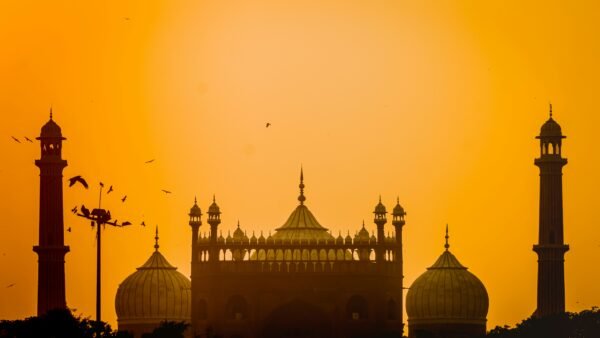 The Hijra and the Courage to Embrace Change